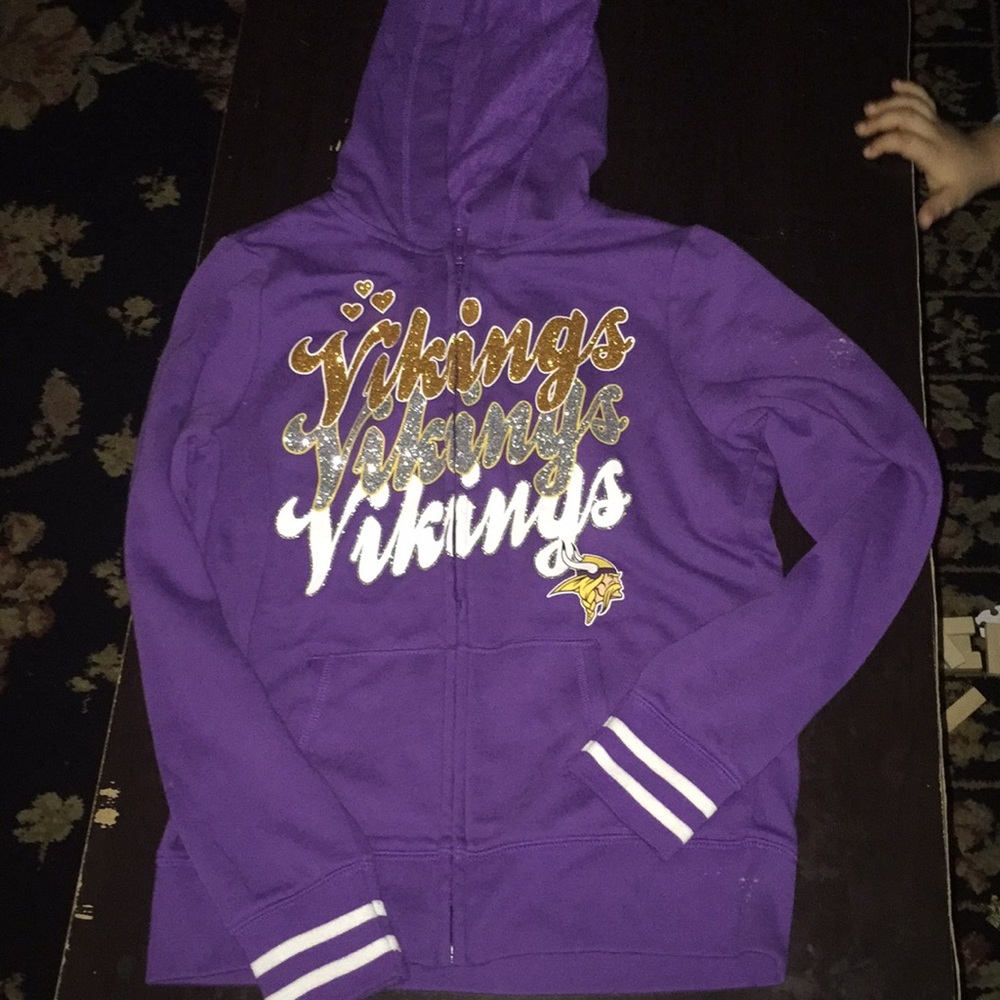 Hey I’m selling a Vikings sweatshirt check it out